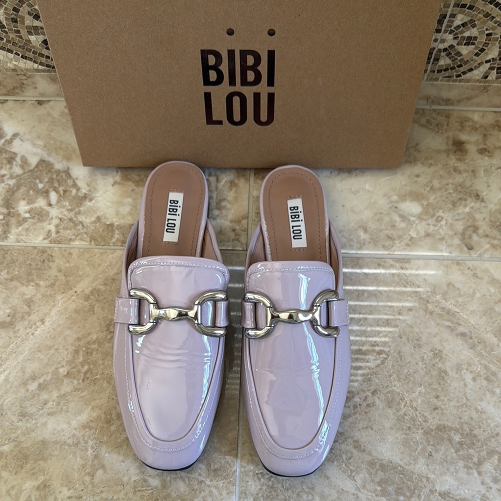 BiBi LOU Slip On Lilac Leather Loafers. Size 9-9.5 EU40